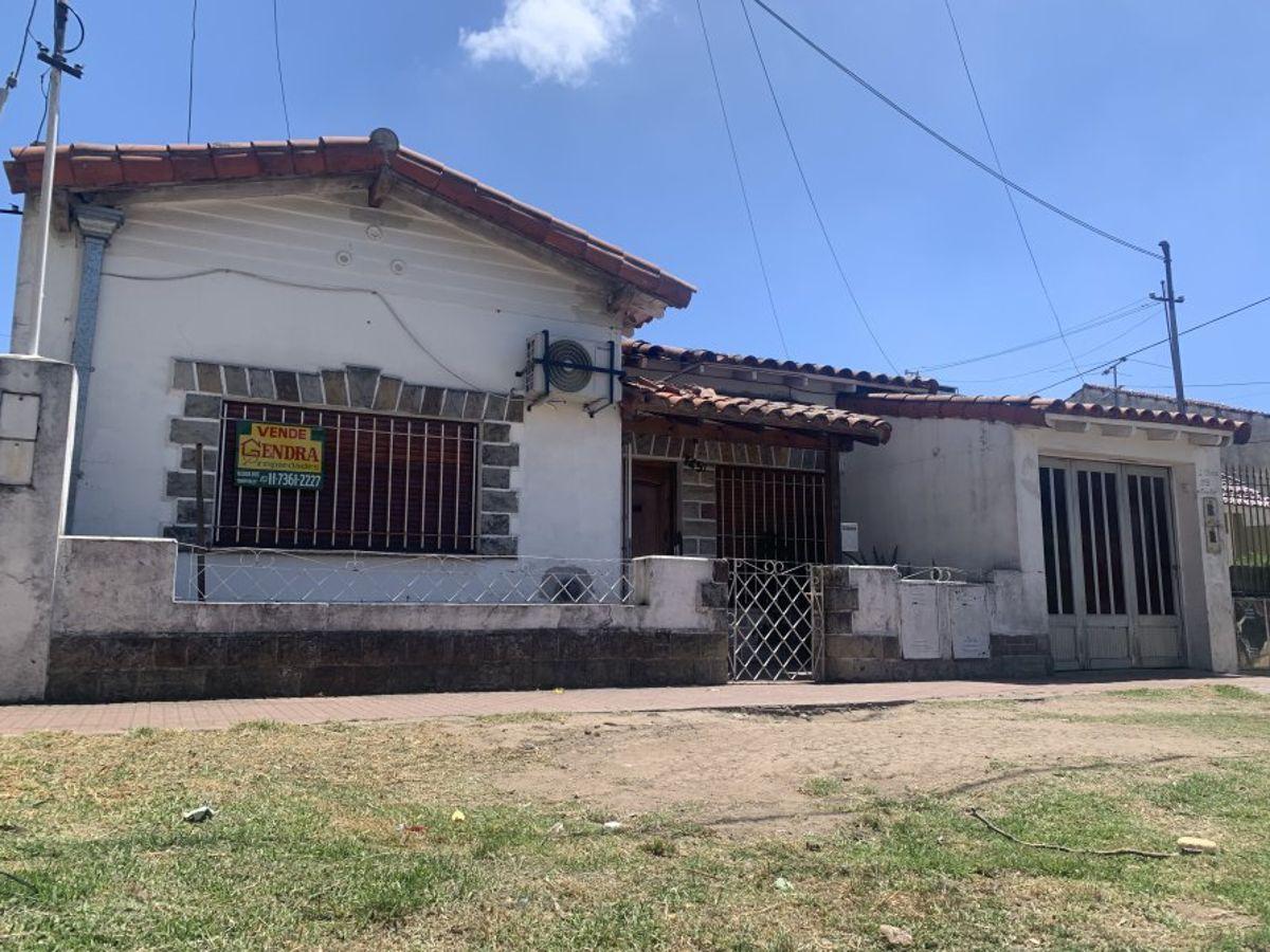 Foto de Chalet con dos viviendas en Lomas de Zamora, imagen 2