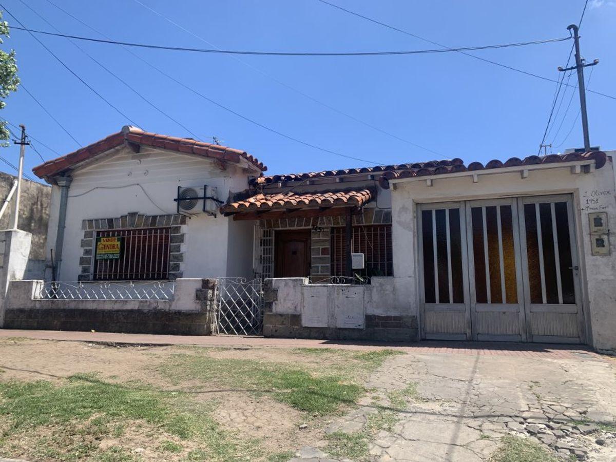 Foto de Chalet con dos viviendas en Lomas de Zamora, imagen 1