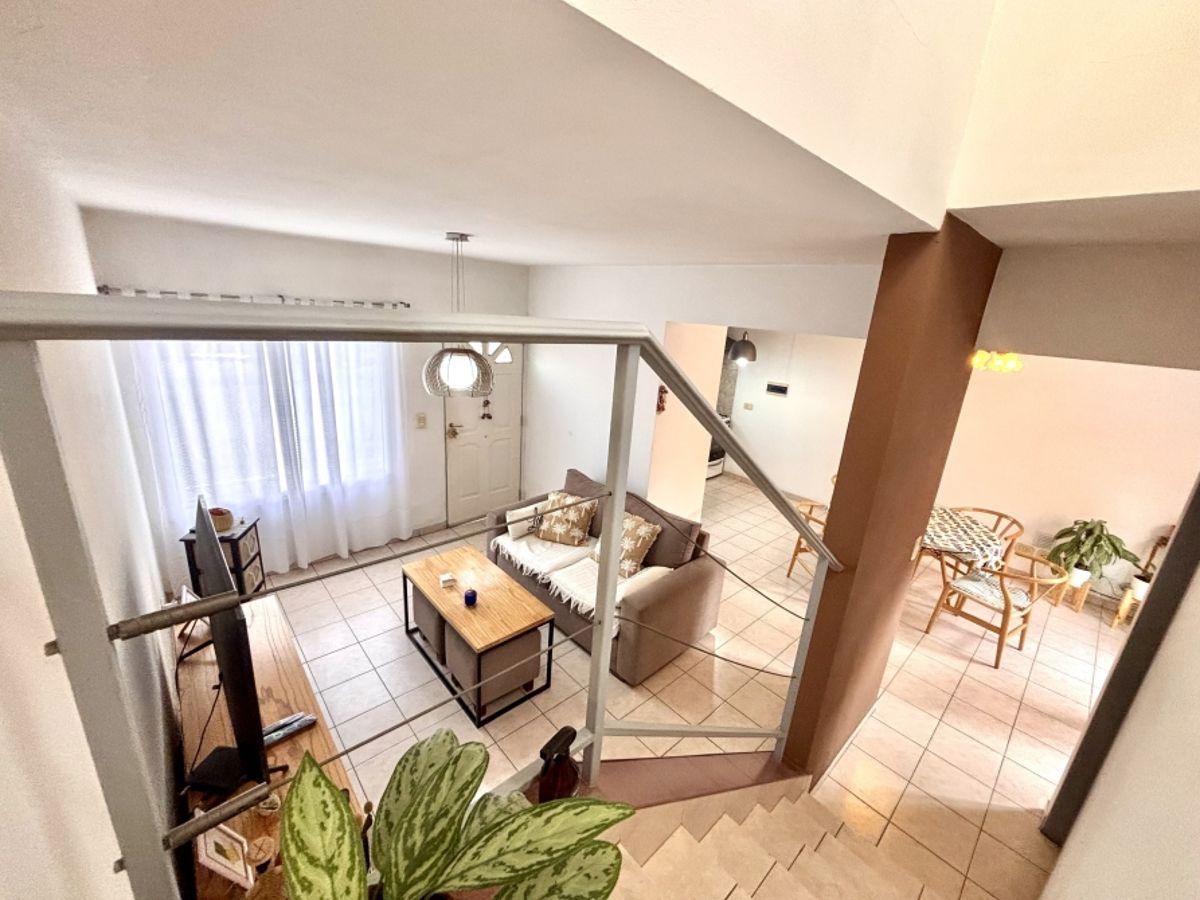 Foto de Dúplex de 3 ambientes en venta sobre 9 de Julio – Sin expensas, imagen 2