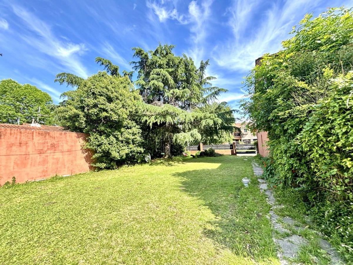 Foto de Dos casas en un mismo lote – Ideal para dos familias o inversión, imagen 2