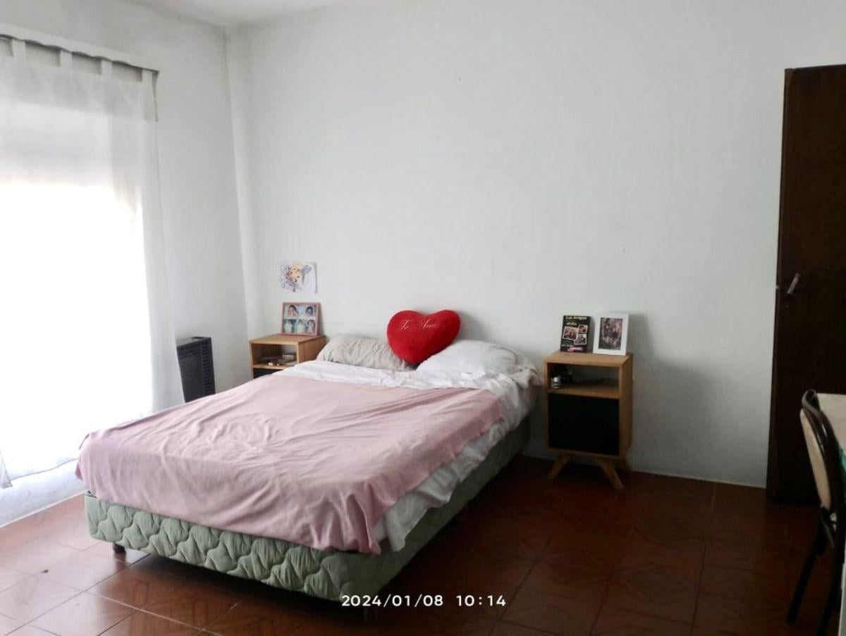 Foto de Casa con Amplio Jardín, Quincho y Piscina en Venta, imagen 5