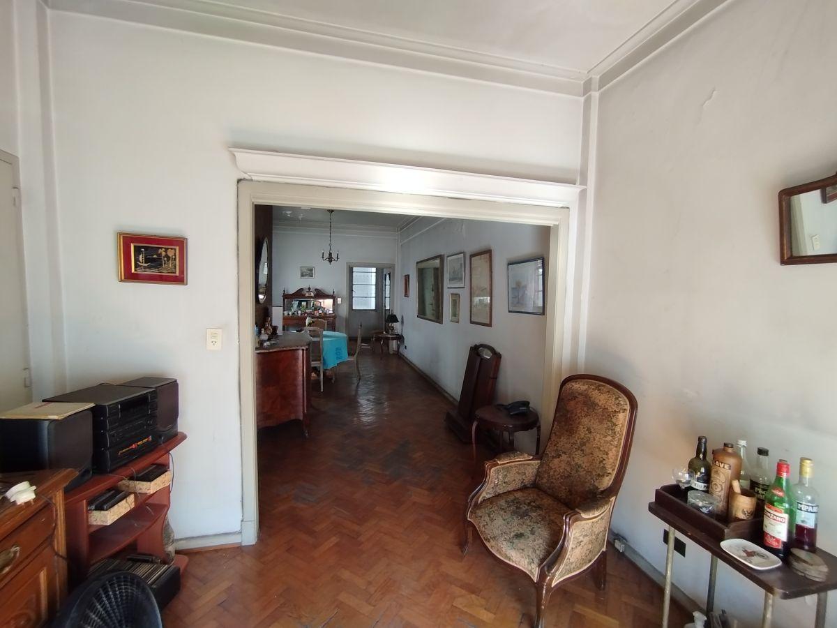 Foto de Maipú y Paraguay - Semipiso estilo Racionalista -2 dorm c/dep, imagen 2