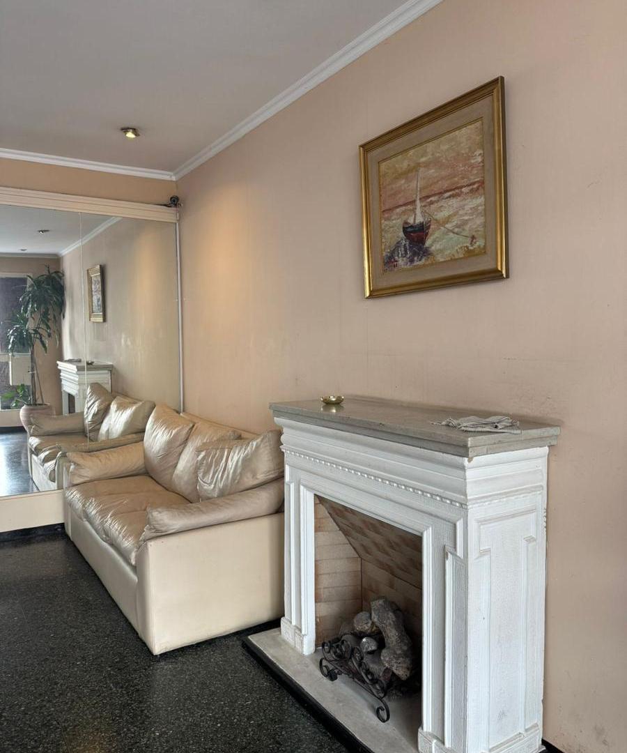 Departamento de 2 ambientes con Patio - Sin Garantia