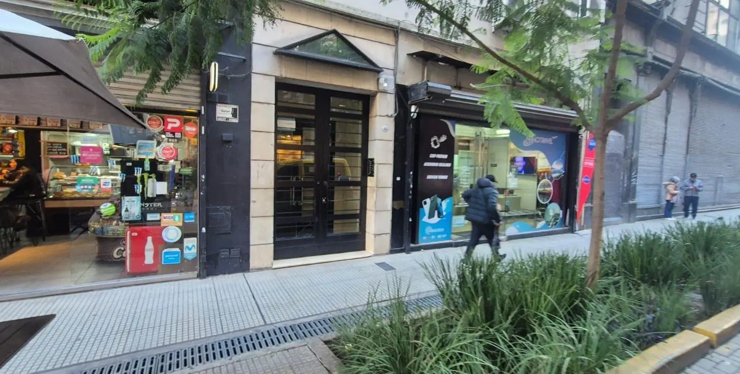 Departamento de 2 ambientes al frente 5