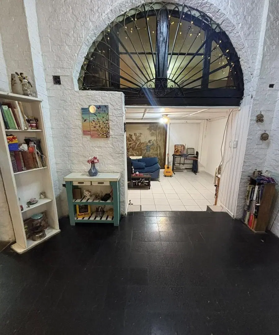 Departamento en Planata baja de 3 ambientes y Entre piso 4