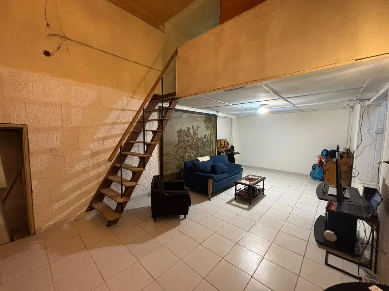 Departamento en Planata baja de 3 ambientes y Entre piso 5