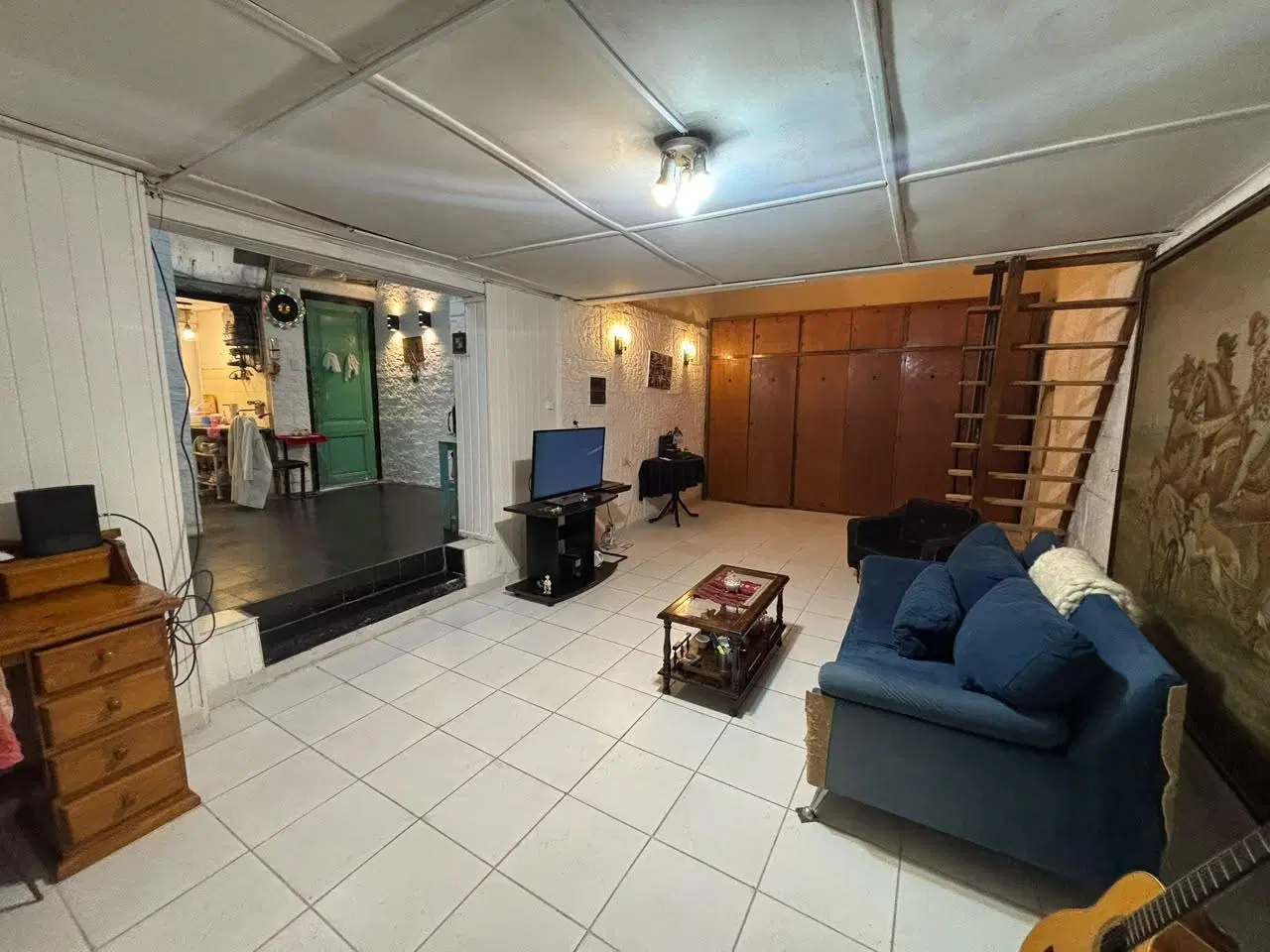 Departamento en Planata baja de 3 ambientes y Entre piso 3
