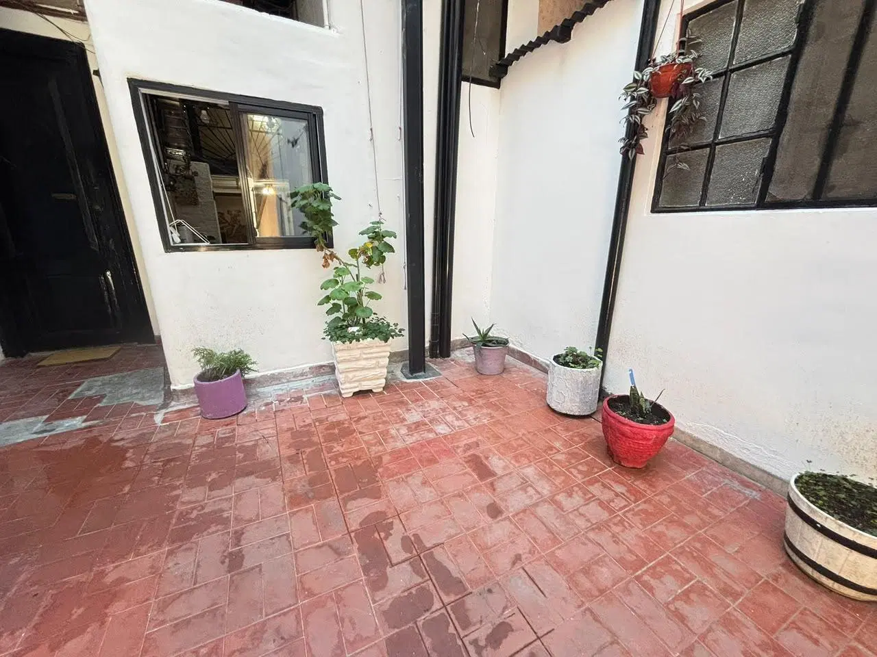 Departamento en Planata baja de 3 ambientes y Entre piso 8