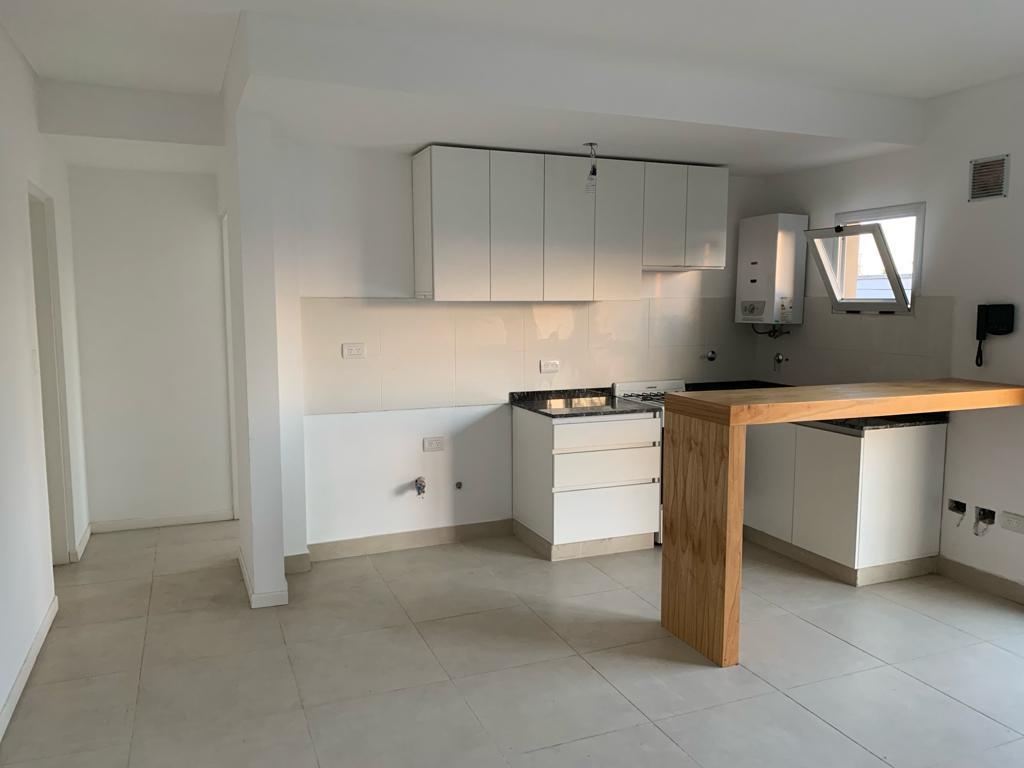 Belgrano y Junín - 2 Amb - C/ Cochera y Balcón - Luminoso - San Fernando - Venta 4