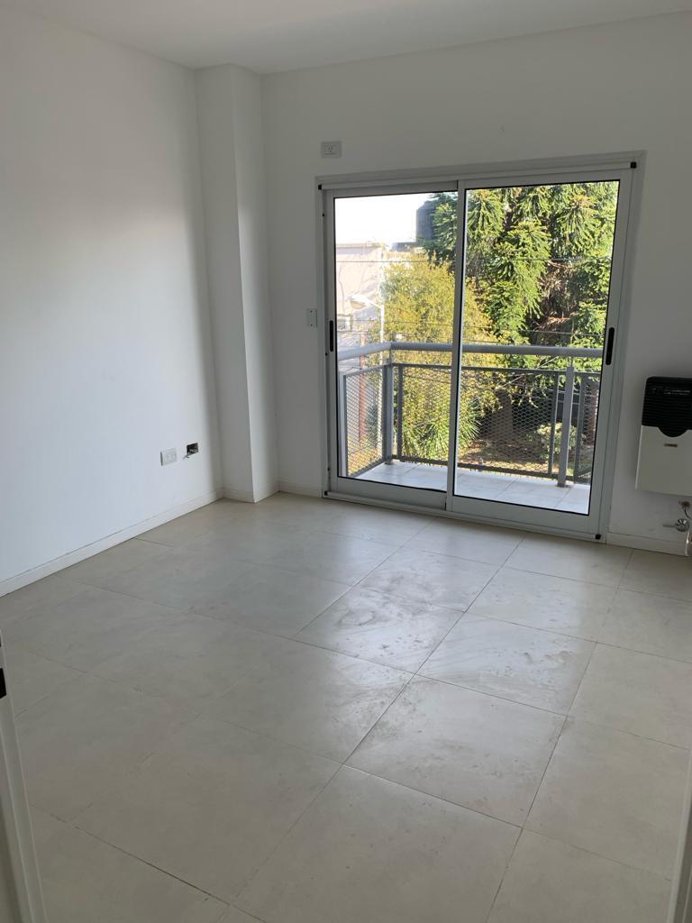 Belgrano y Junín - 2 Amb - C/ Cochera y Balcón - Luminoso - San Fernando - Venta 2