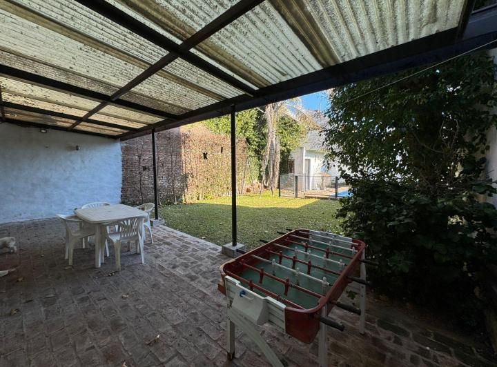 Castelli y España - Casa con jardin y pil - Venta - Tigre 5