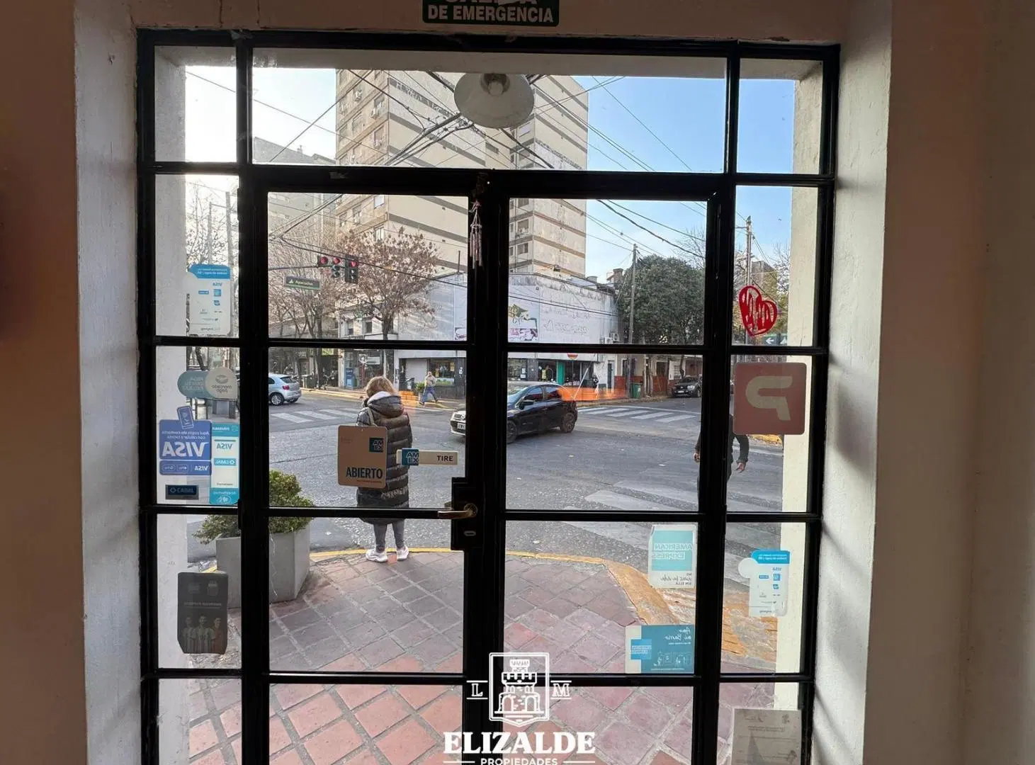 Constitución y Ayacucho - Local en esquina - Venta - San Fernando 3
