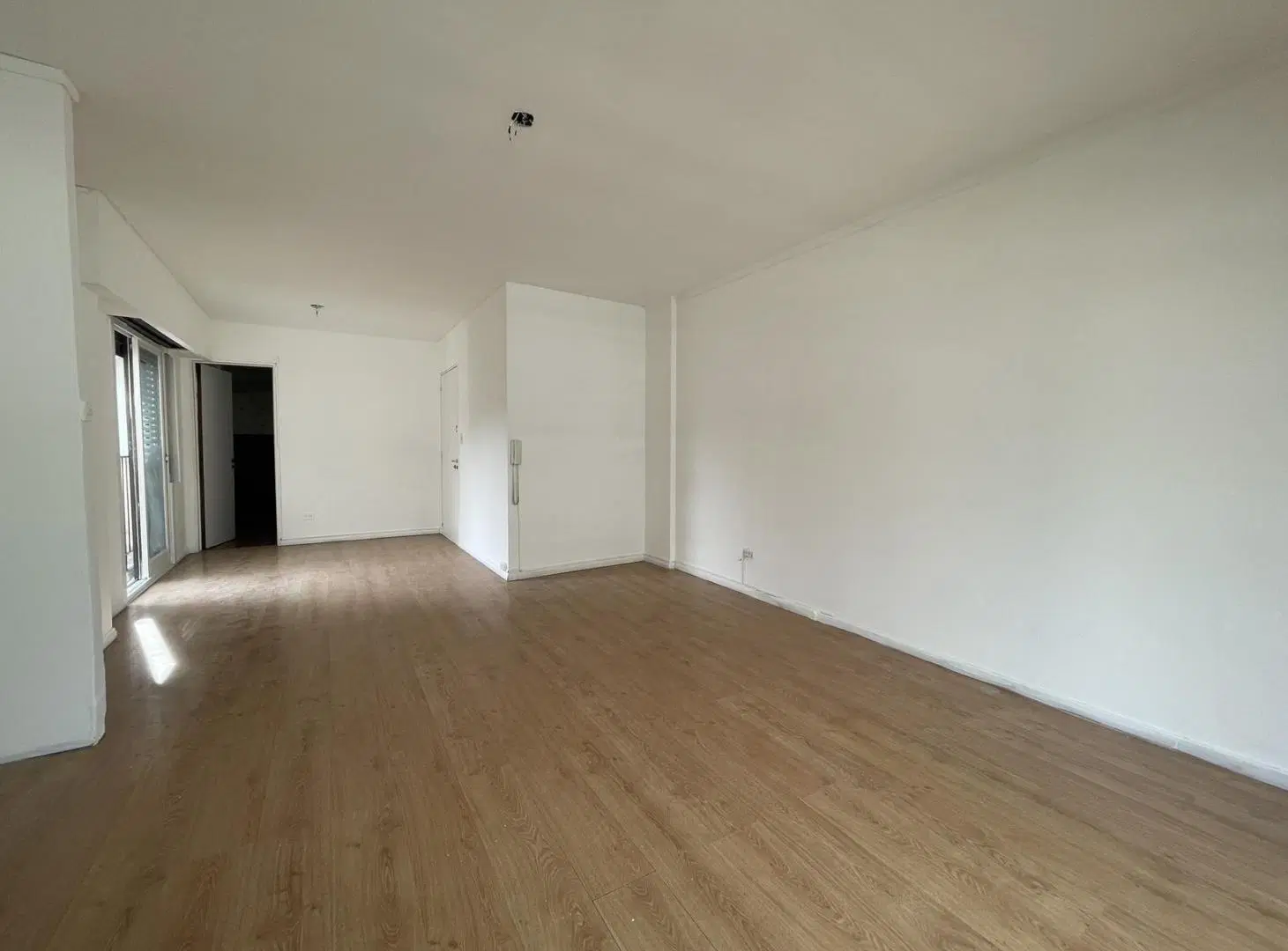 Arenales y Suipacha | 3 Amb C/ Dep. | Balcon Corrido Frente | Cochera Espacio | Todo Luz | Piso Alto 2