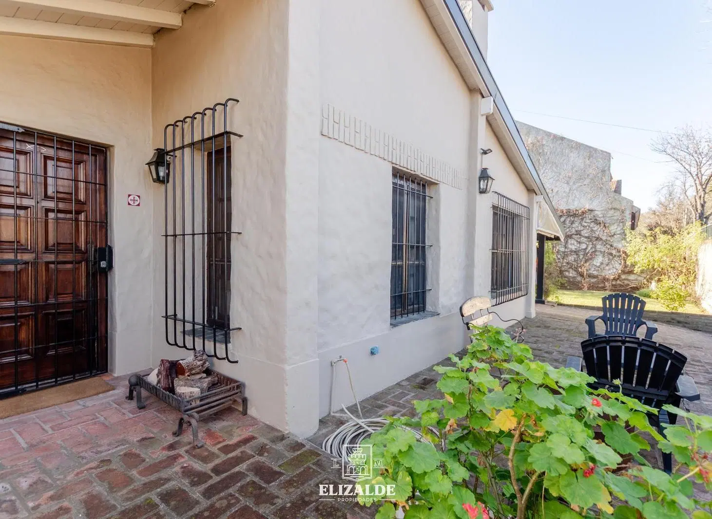 John F. Kennedy  y Zanocchi - Casa con jardin, pileta, parrilla - Venta 5