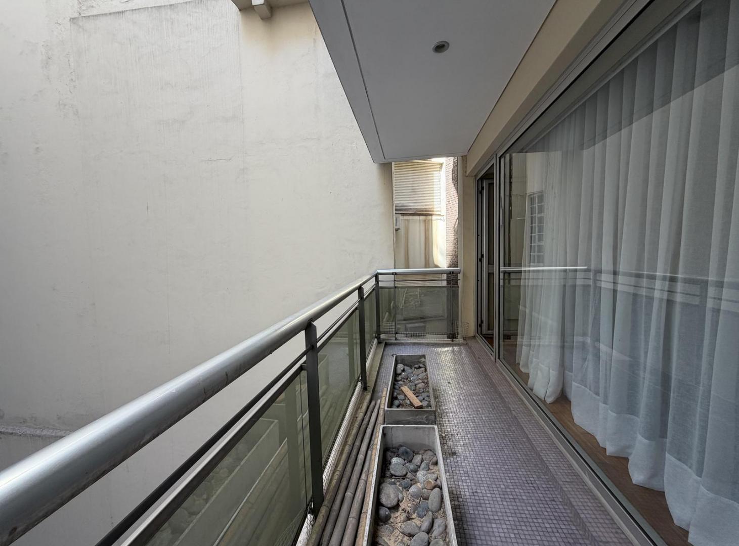 Foto de Juncal y Esmeralda - Ideal Inversión - Pileta - Venta, imagen 5
