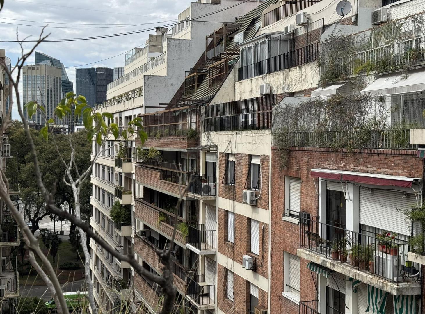 Foto de Sargento Cabral y Suipacha - 3 amb a refaccionar - Venta - Retiro, imagen 1