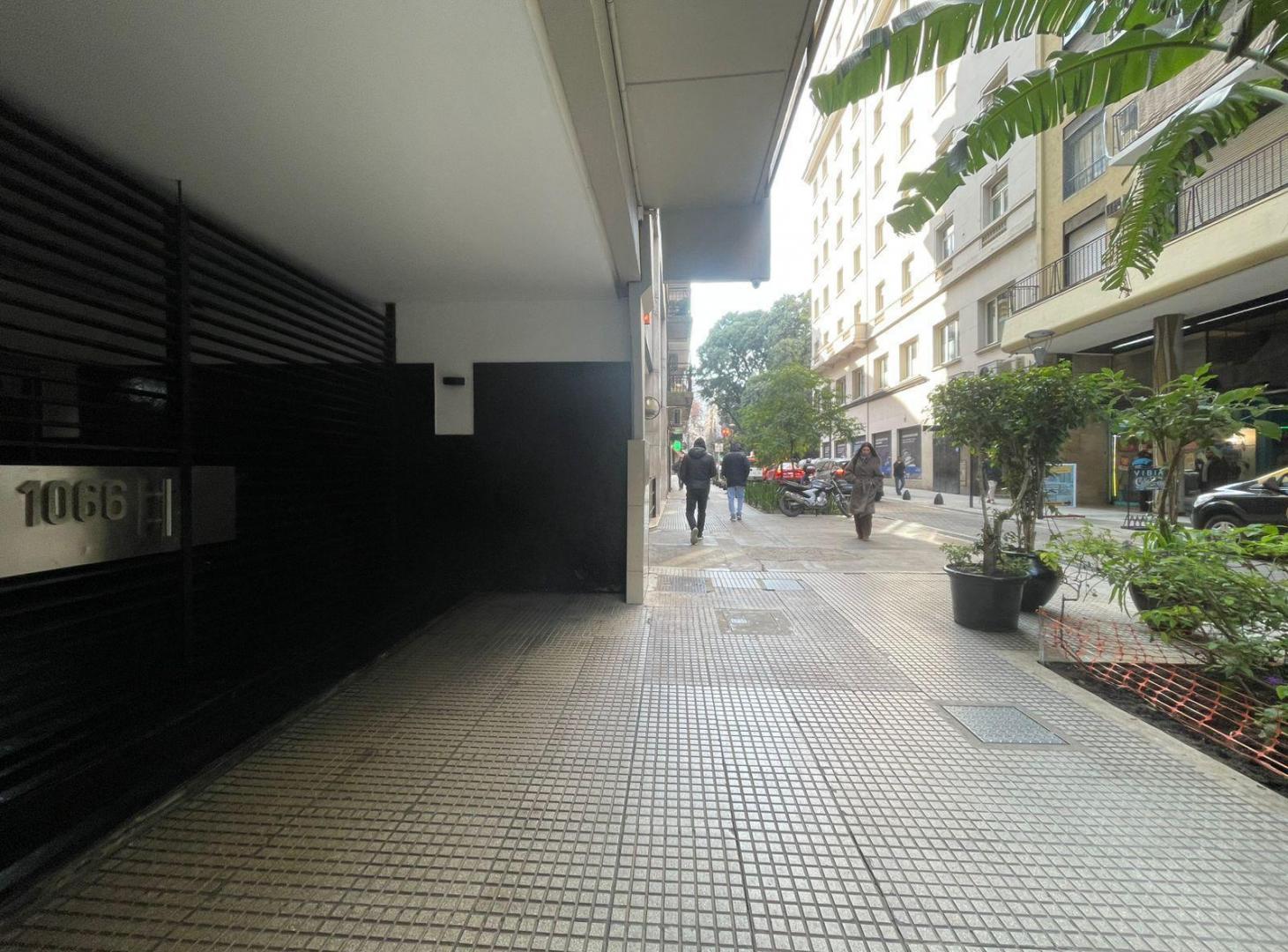 Foto de Esmeralda y Santa Fe I Retiro I Muy Buena Cochera, imagen 5