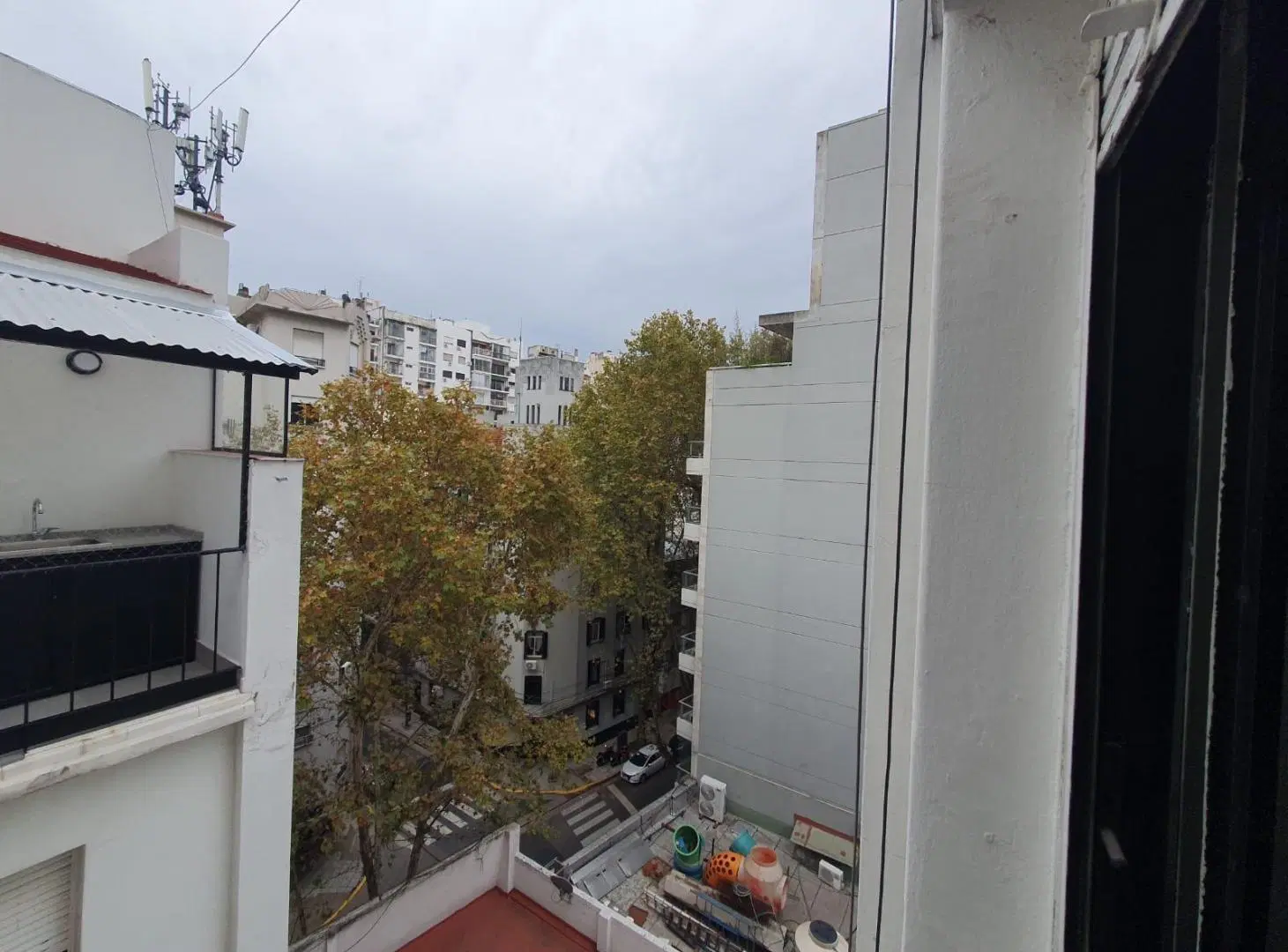 Arenales  al 3400 Dos ambientes todo luz.- 2