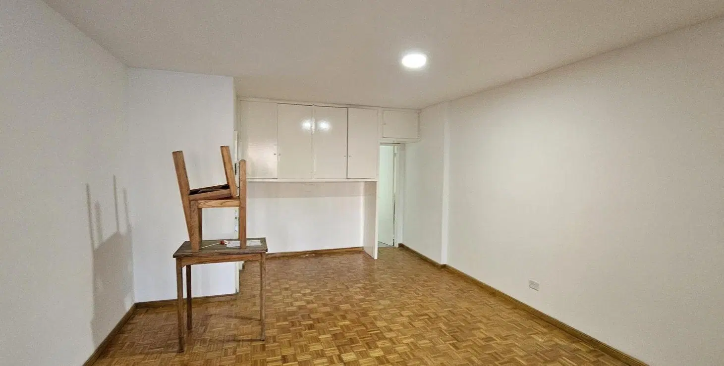 San Nicolas 200 piso 1ro - Monoambiente con balcón.- 2
