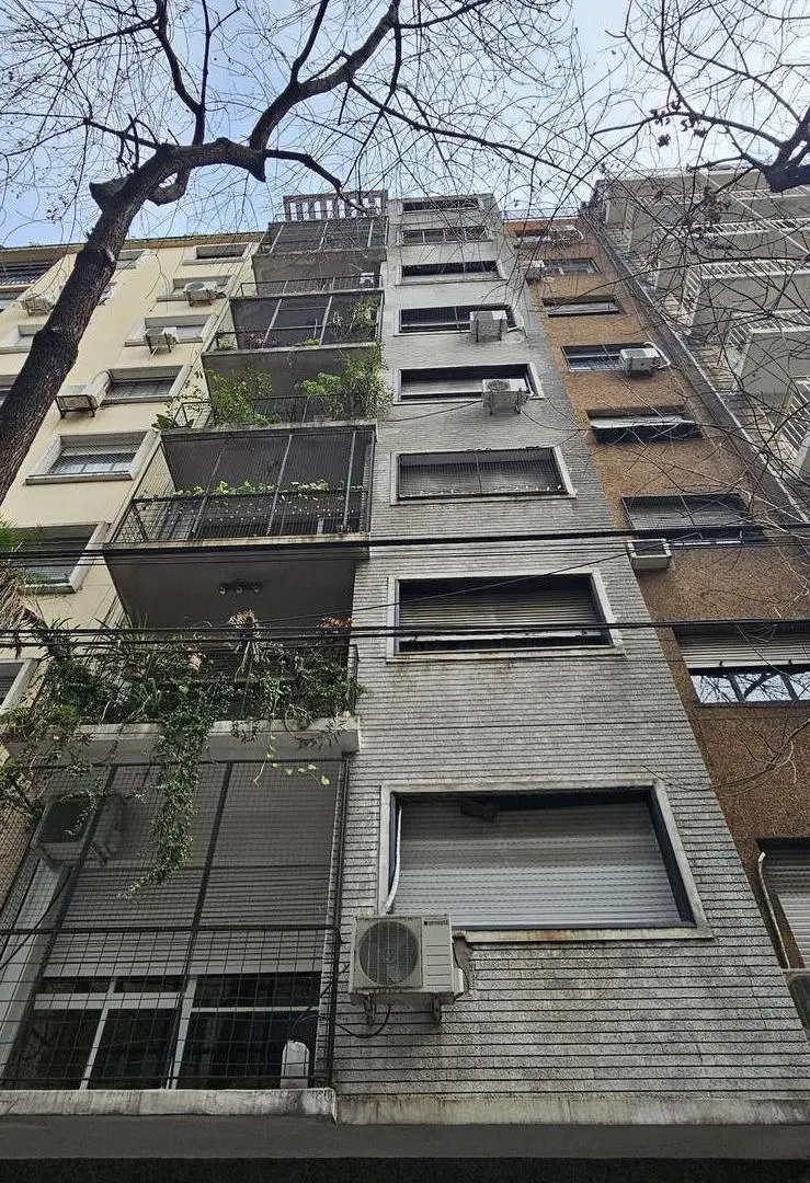Billinghurst 1700 piso 1ro - 4 amb con balcón. 5