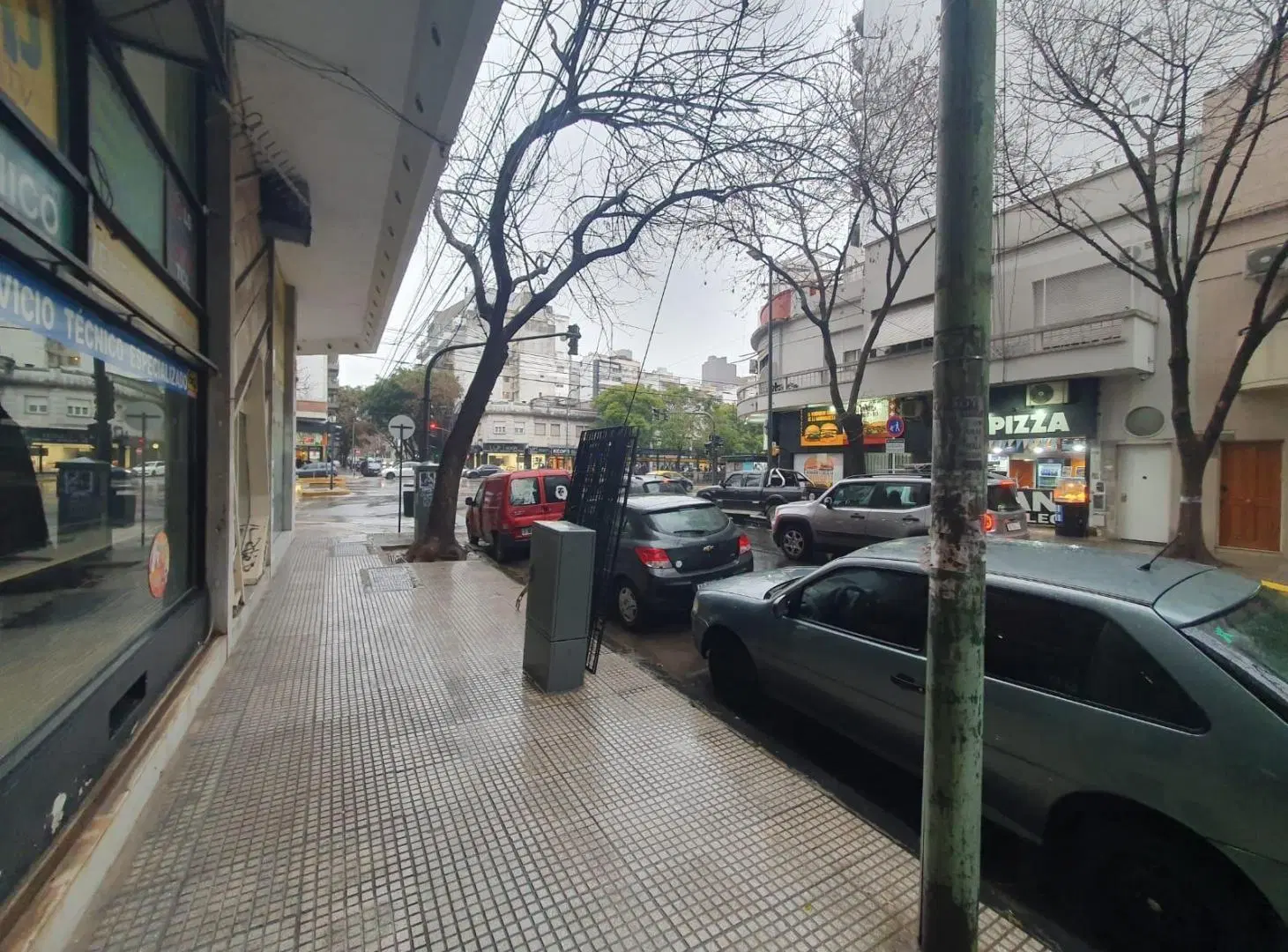 Quesada 2300 Piso alto con balcón 2