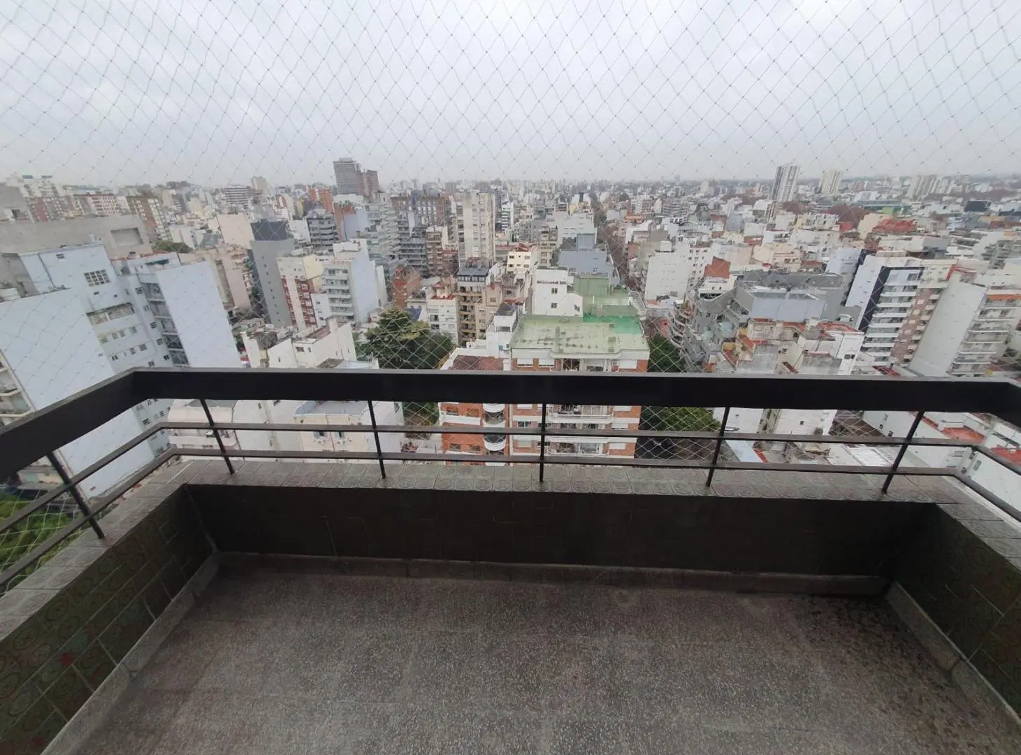 Quesada 2300 Piso alto con balcón 3