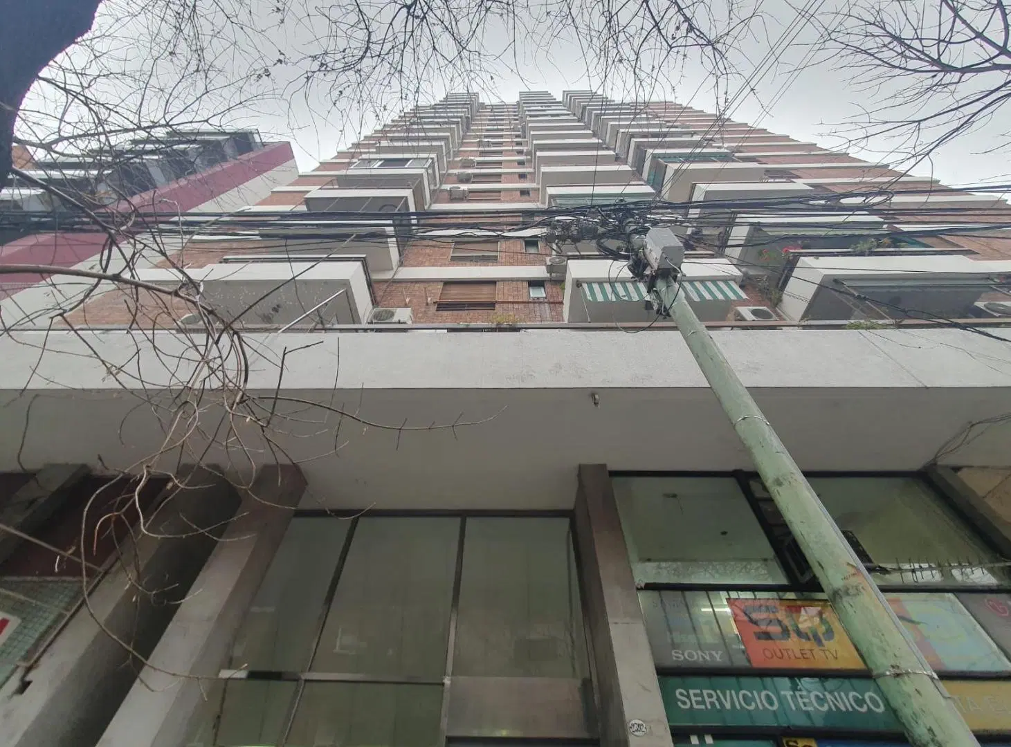 Quesada 2300 Piso alto con balcón 4