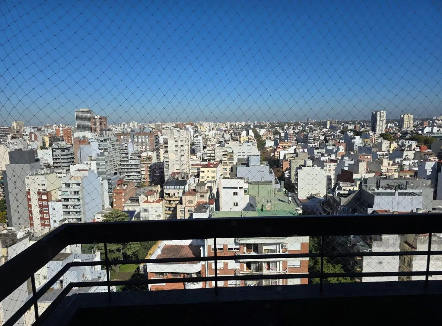 Quesada 2300 Piso alto con balcón 5