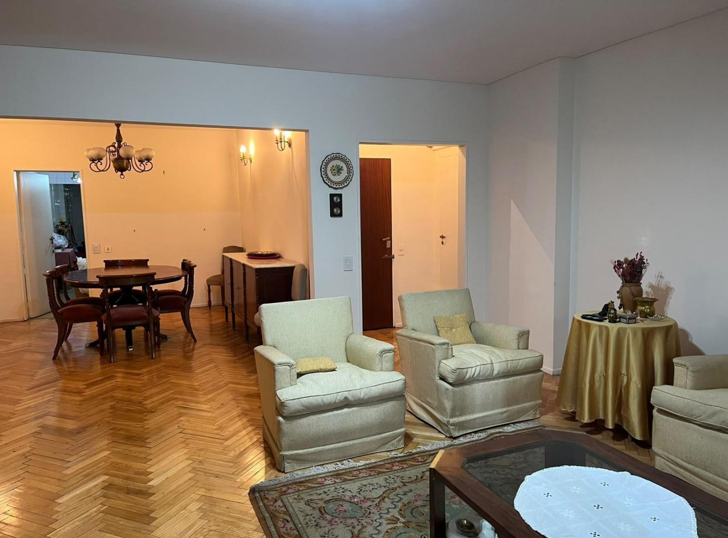 Foto de Departamento de 4 ambientes con dependencia, cochera y baulera, imagen 5