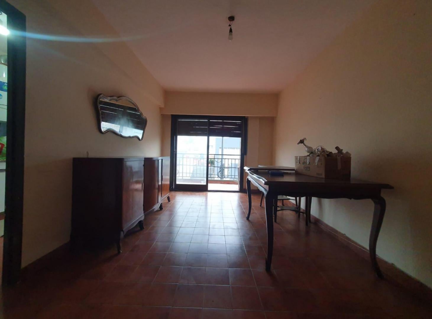 Foto de Departamento Pareja al 2100 esquina a la calle con balcón, imagen 5