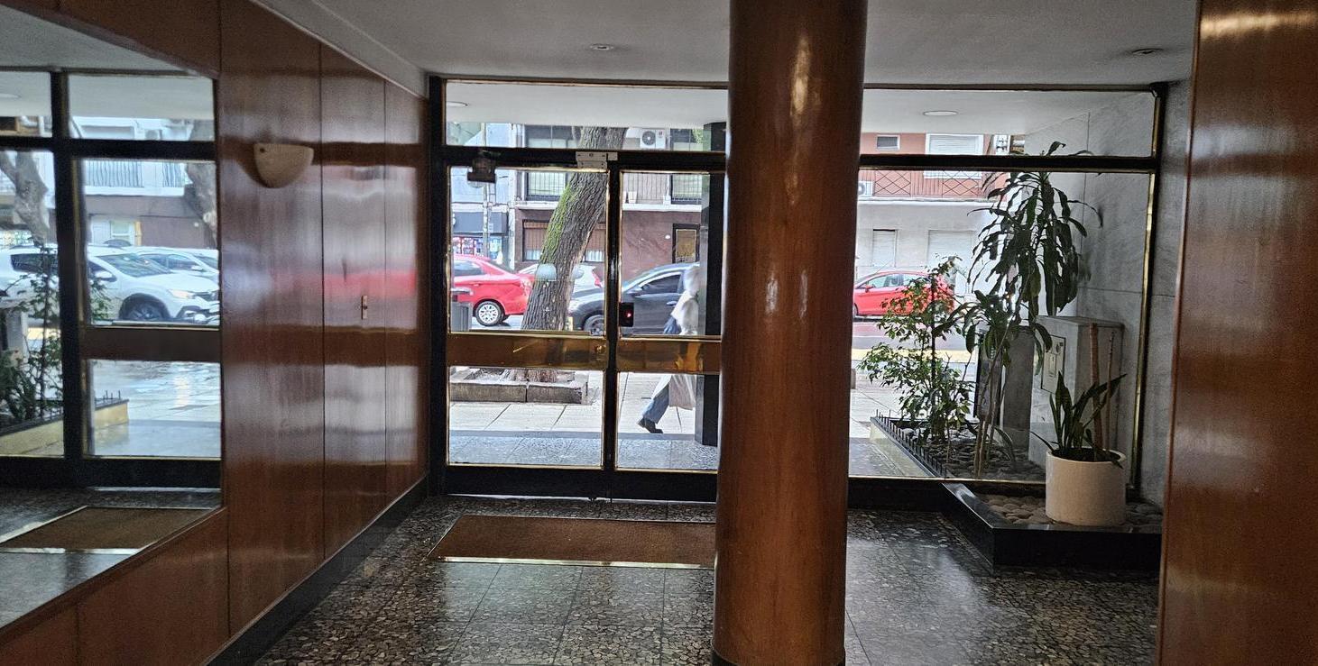 Foto de Coronel Diaz 1800 - 4 amb con dependencia y balcón.-, imagen 5