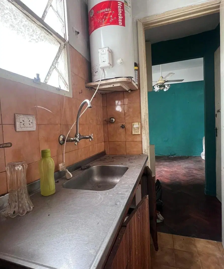 2 Ambientes En Caballito | Bajas Expensas | A Reciclar | Excelente Ubicacion 4