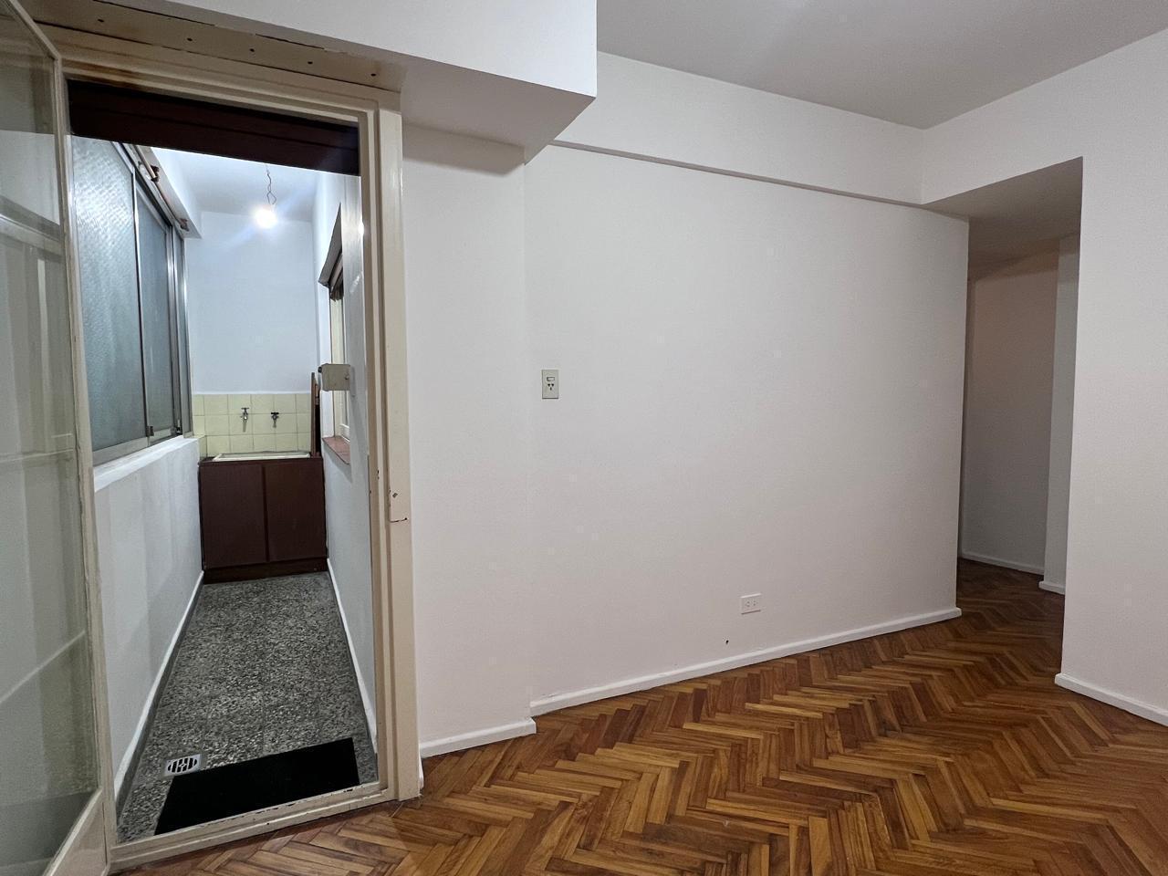 Foto de 2 AMBIENTES EN VENTA – EXCELENTE UBICACIÓN Y BAJAS EXPENSAS, imagen 3