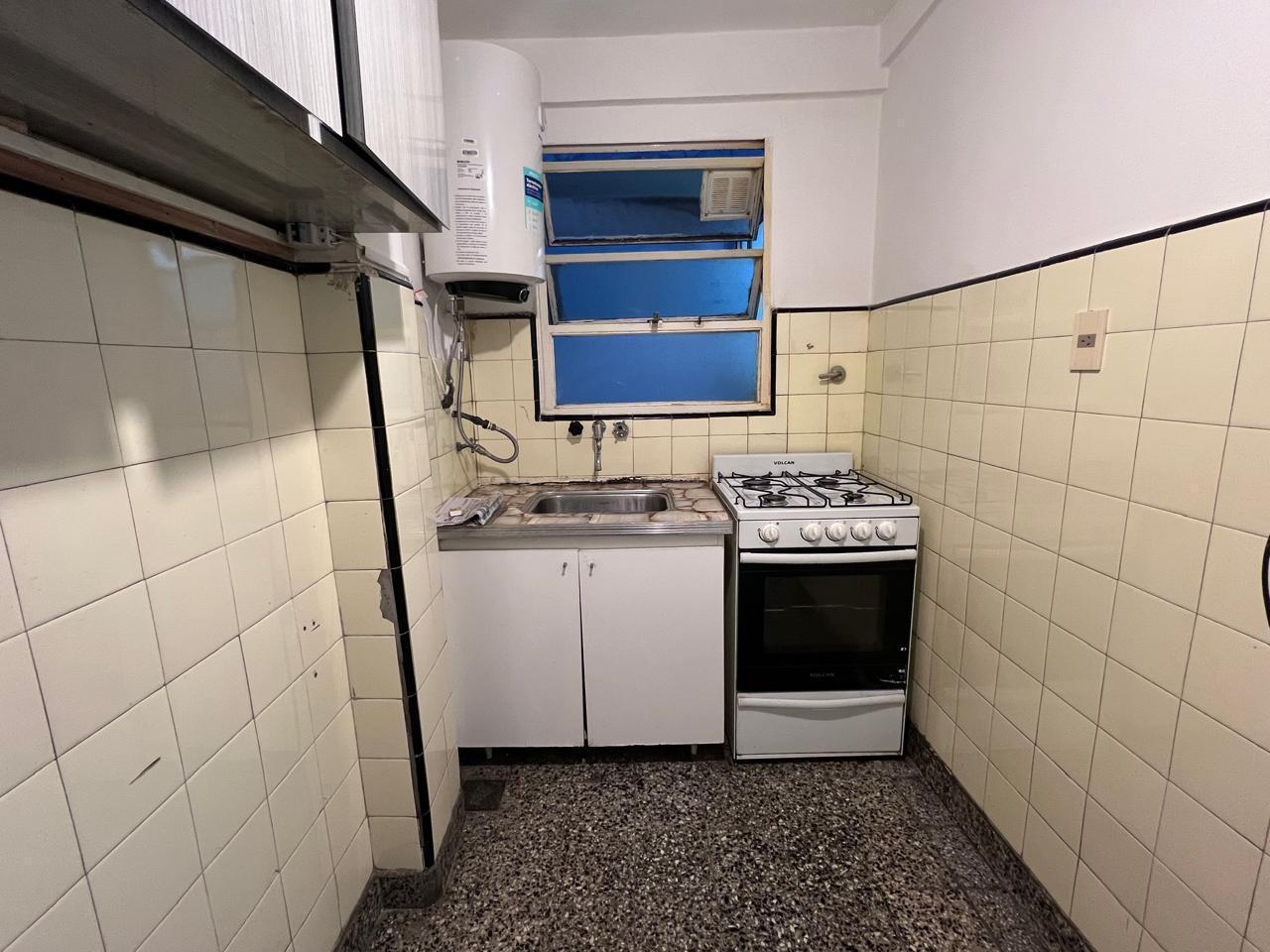 Foto de 2 Ambientes En Alquiler Excelente Ubicación Y Bajas Expensas, imagen 3