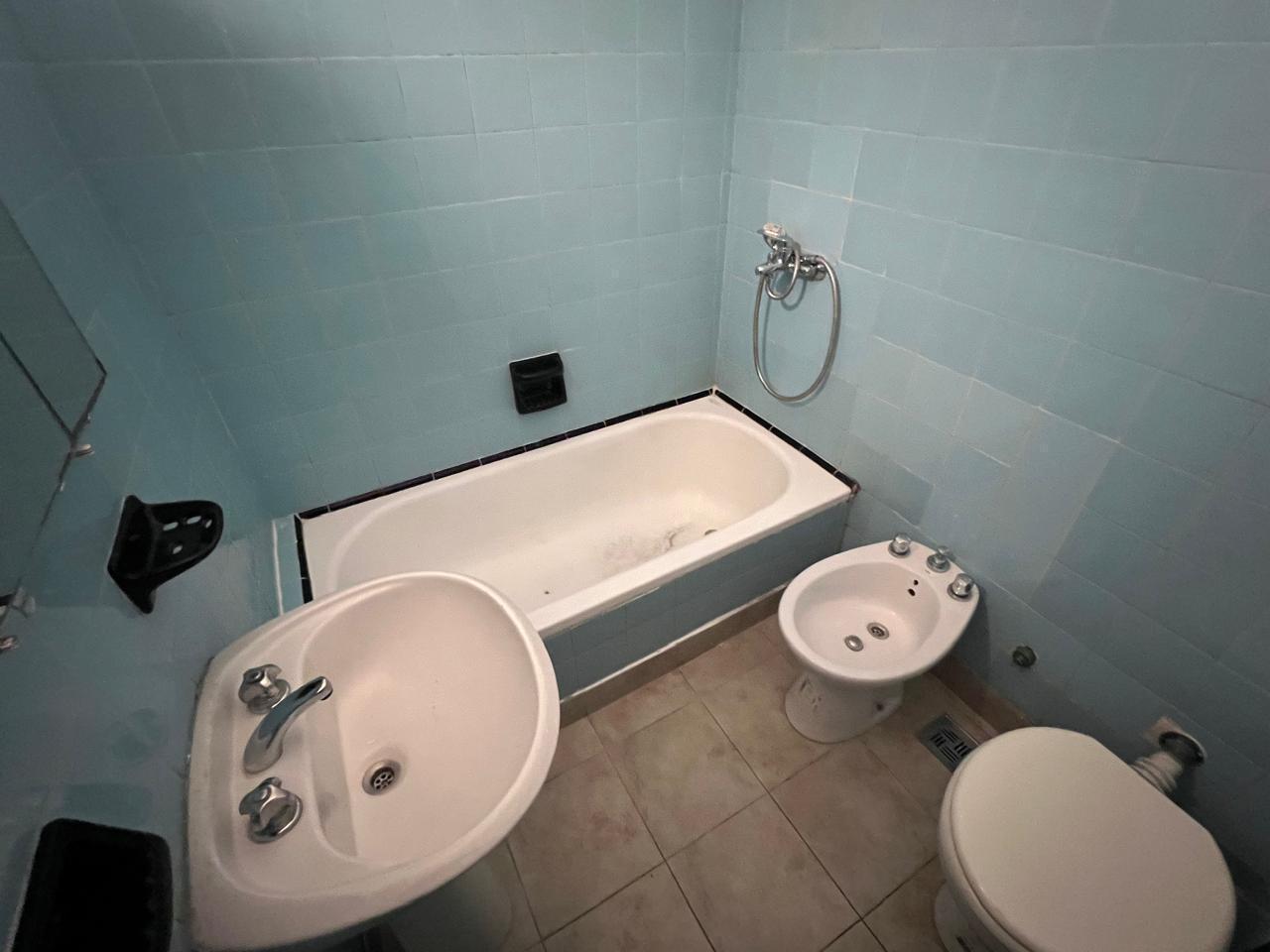 Foto de 2 Ambientes En Alquiler Excelente Ubicación Y Bajas Expensas, imagen 1