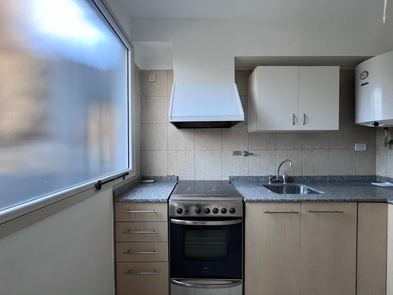Foto de Amplio Monoambiente Con Cocina Independiente Bajas Expensas, imagen 4
