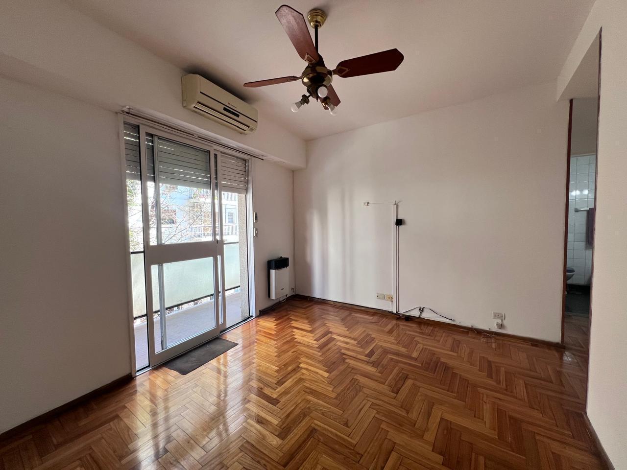 Foto de 2 Ambientes Al Frente Con Balcón - Excelente Ubicación, imagen 1