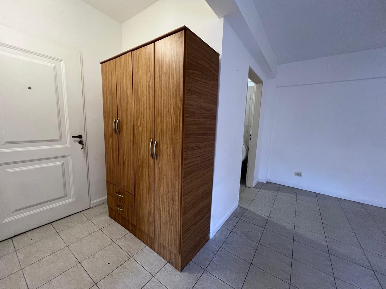 Foto de Alquiler Monoambiente Con Cocina Independiente - Bajas Expensas, imagen 3