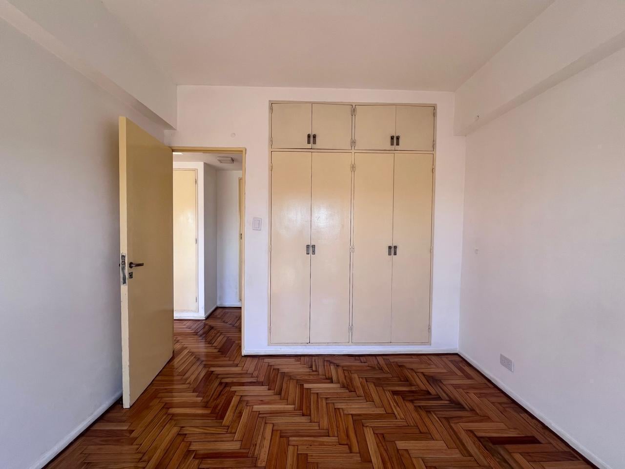 Foto de Amplio 2 Ambientes Súper Luminoso Y Con Bajas Expensas, imagen 4