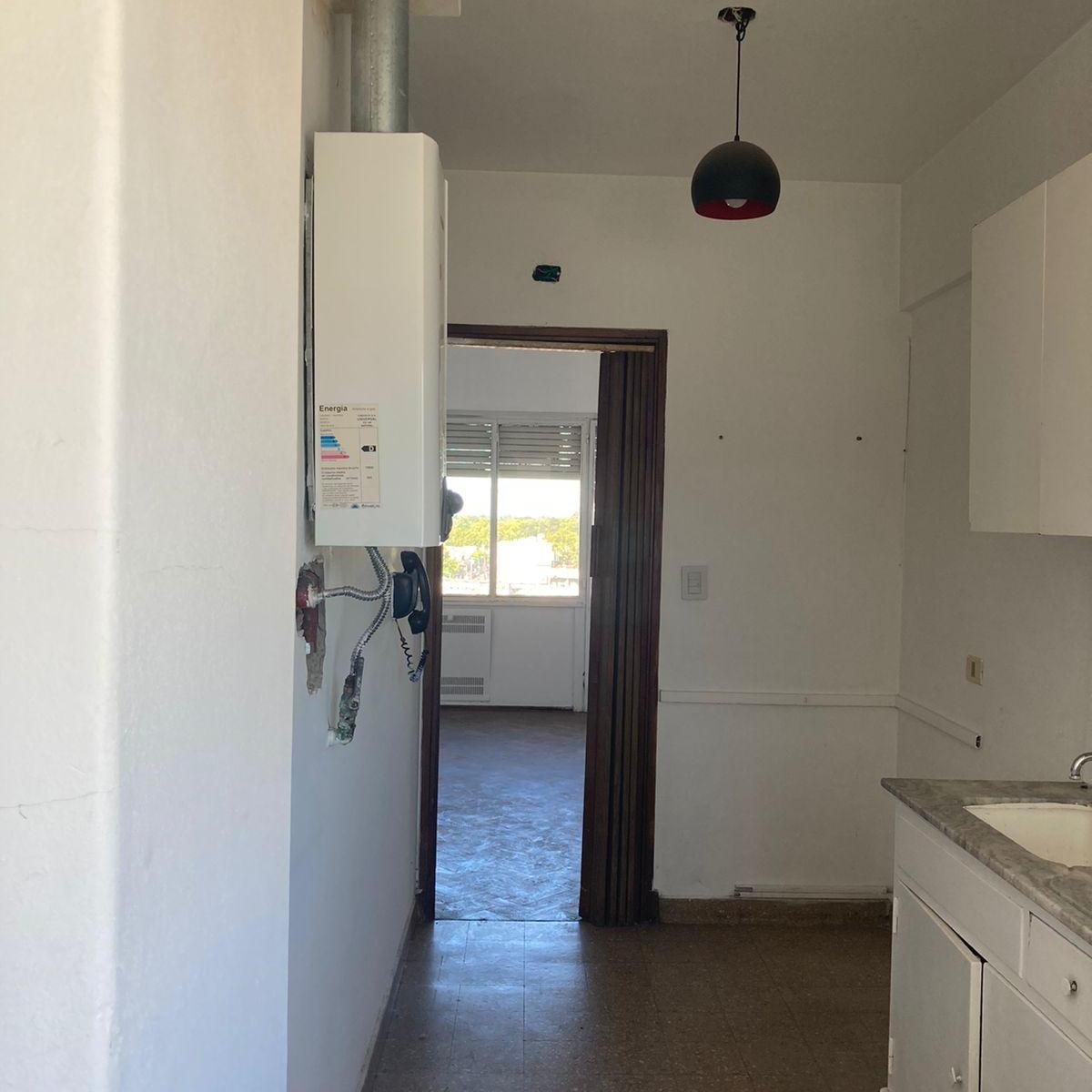 Foto de Departamento 3 Ambientes En Excelente Ubicación En Lomas, imagen 5