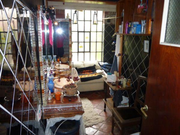 CHALET CON JARDIN Y PILETA