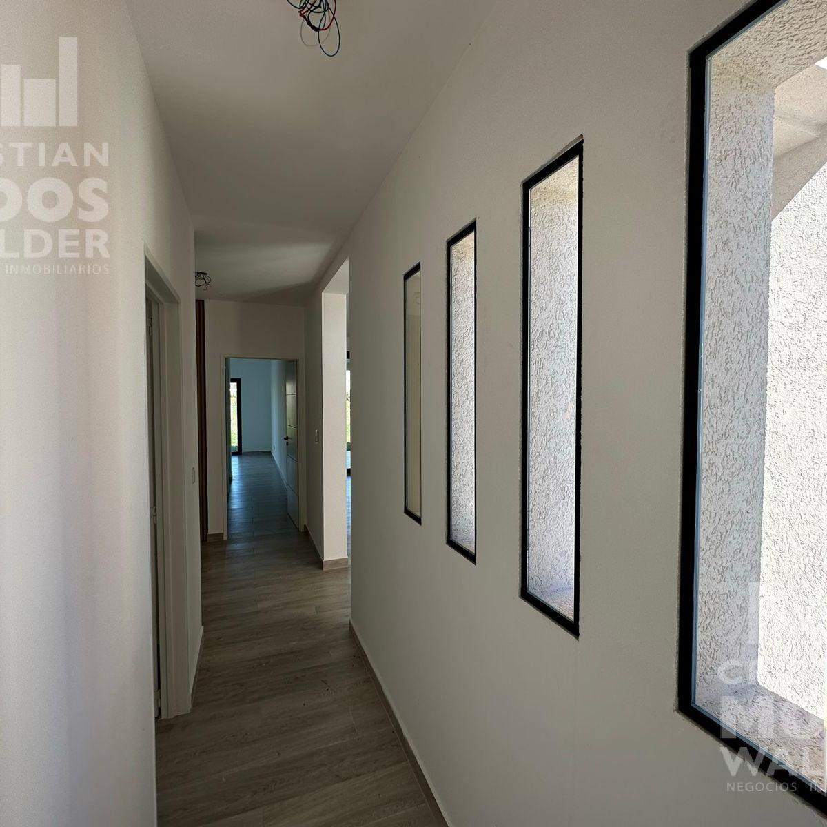 Casa en venta 4 ambientes - Barrio Santa Elena Pilar del Este