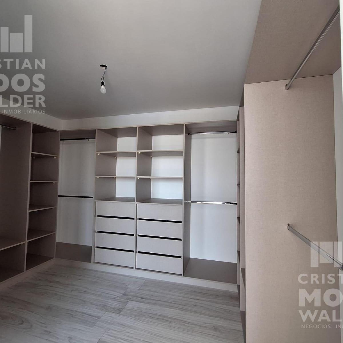 Casa en venta 6 ambientes en Barrio Acacias Puertos