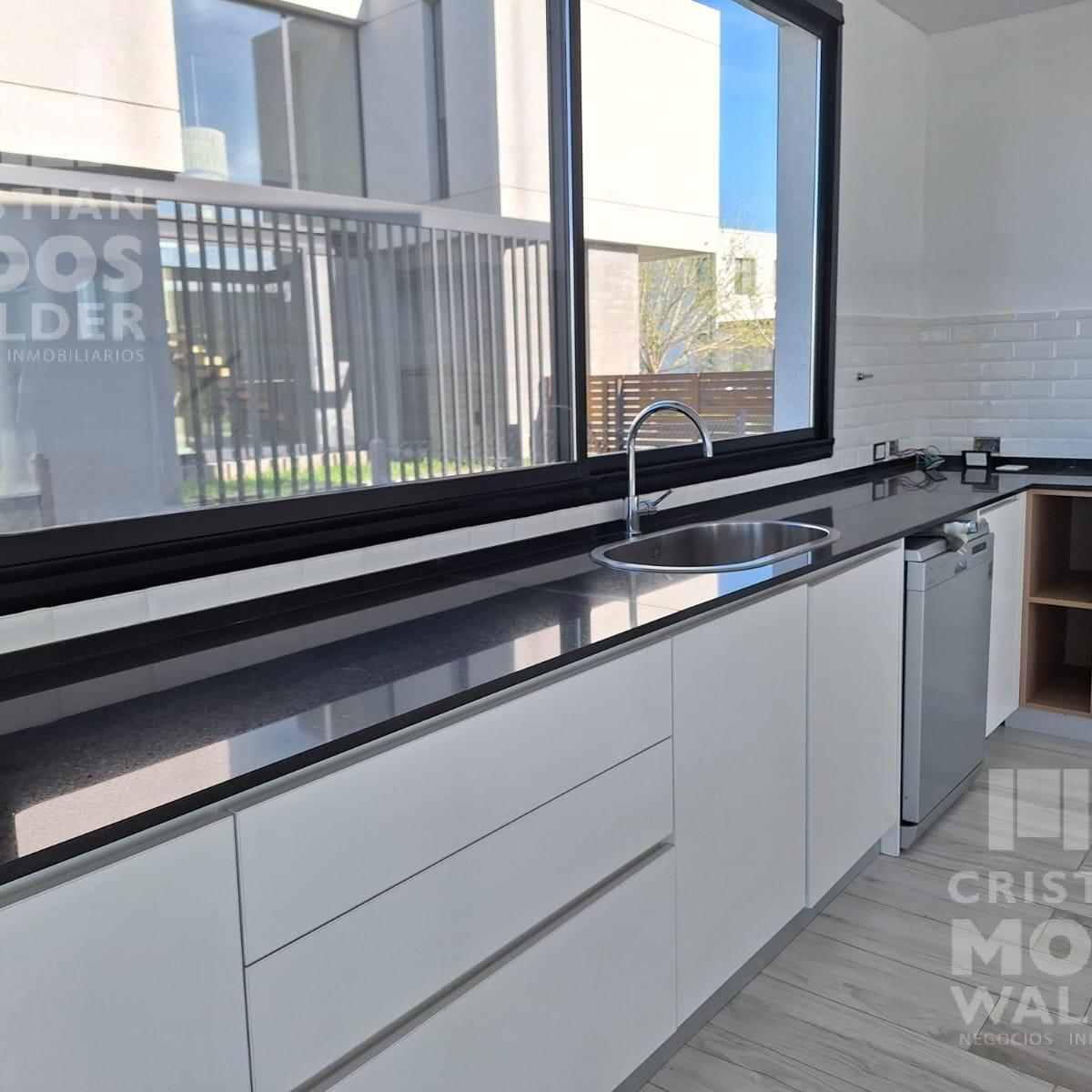 Foto de Casa en venta 6 ambientes en Barrio Acacias Puertos, imagen 2