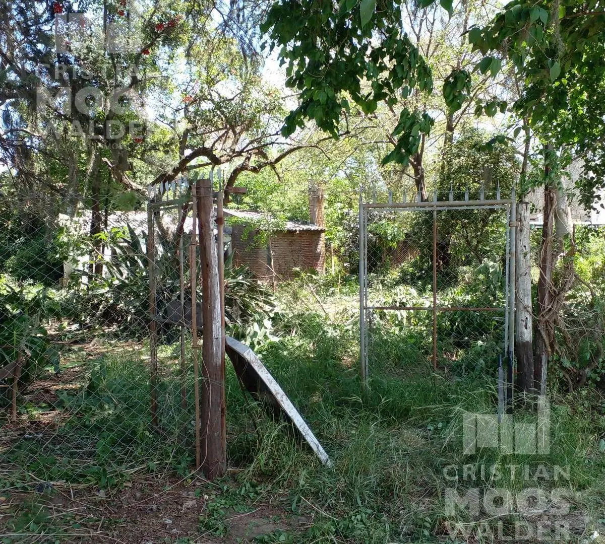 Casa a Reciclar en Venta- Barrio El Cazador 3