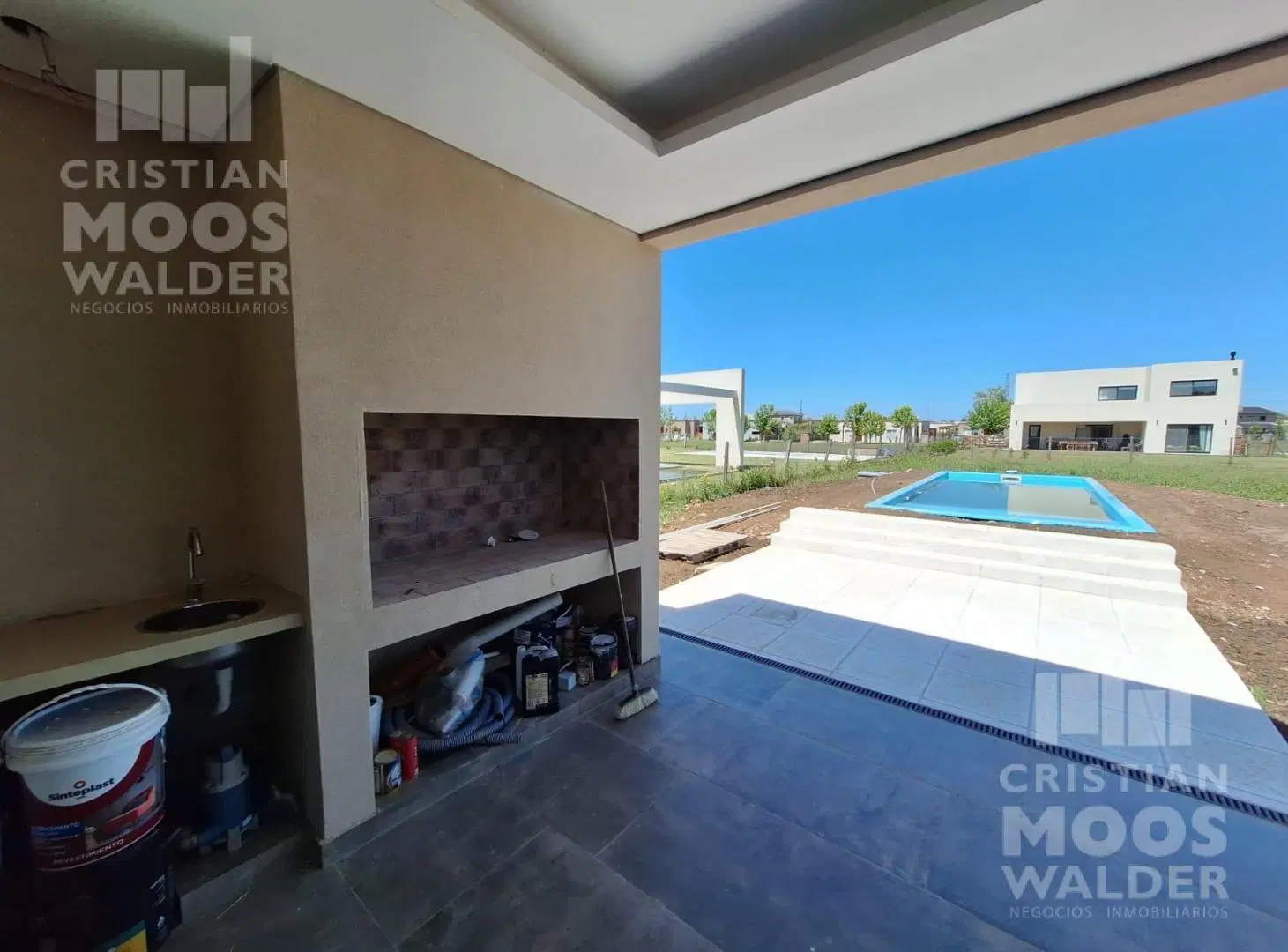 Casa en venta - La Pista 8