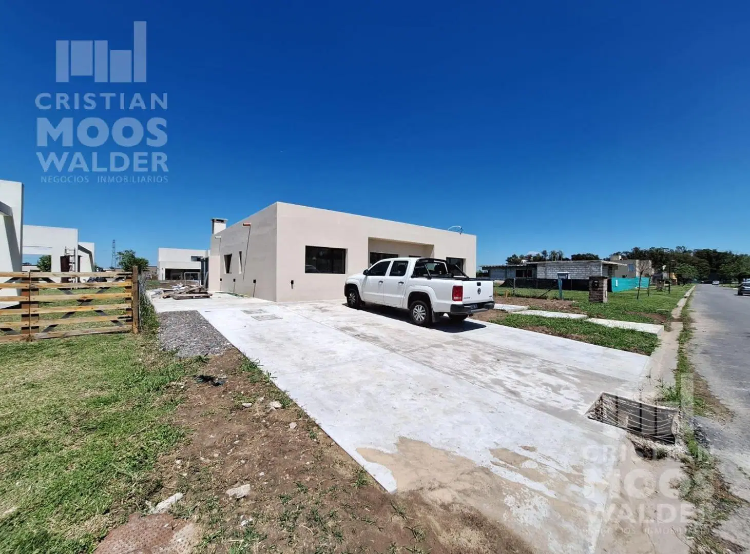 Casa en venta - La Pista 5