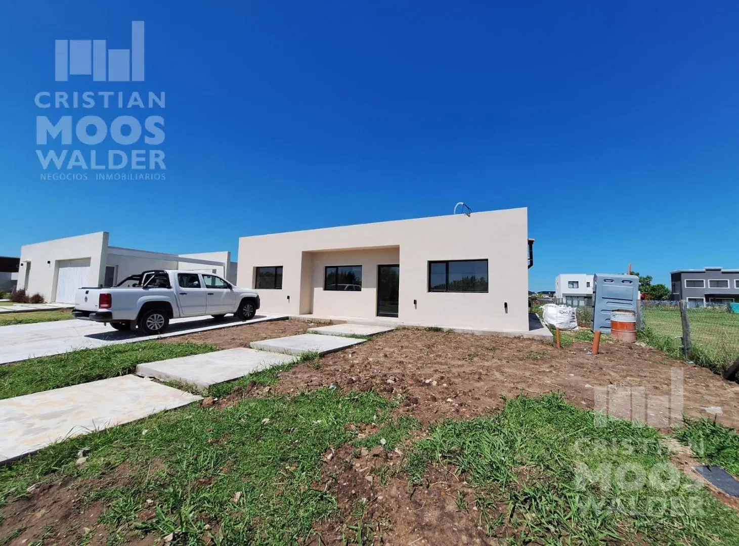 Casa en venta - La Pista 4