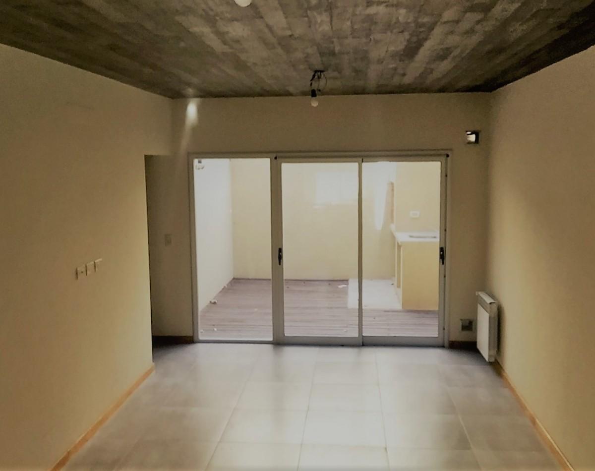 Foto de DEPARTAMENTO DUPLEX SOBRE PRIMER PISO - UNIDAD FUNCIONAL 8, imagen 5