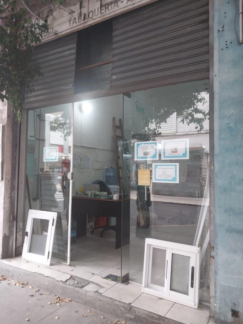 Alquiler Local Once sin expensas apto todo destino